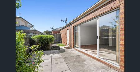 Low Maintenance 3 Bedroom Unit! - Photo 4