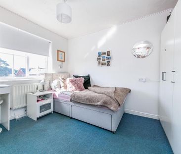 3 bedroom terraced house to rent - Photo 5