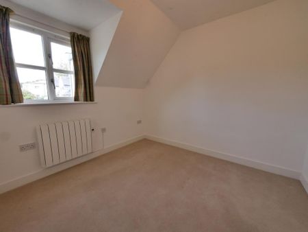 2 bedroom end of terrace house to rent - Photo 2