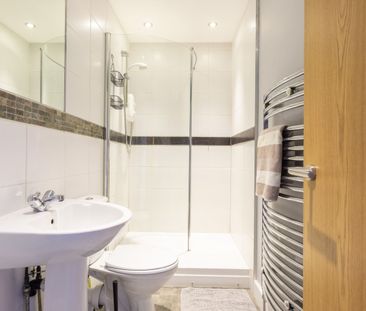 Norwood Grove,, Hyde Park, Leeds - Photo 1