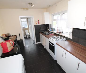 Room For Rent King Street, Pontypridd - Photo 3