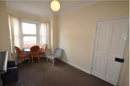 3 Bed Terraced House, Highgrove Street, RG1 - Photo 4