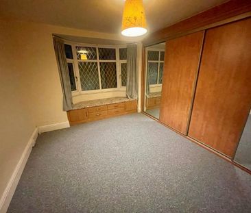 4 bedroom semi-detached house to rent - Photo 6