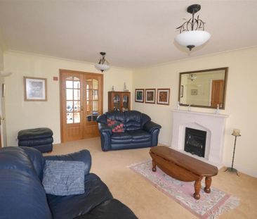 4 bedroom detached house to rent - Photo 1