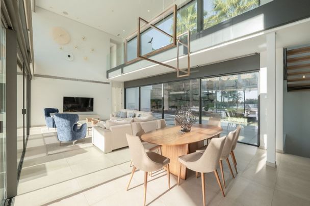 4 Bedroom Villa For Rent in Benahavís, Málaga - Photo 1