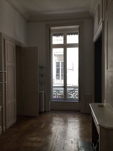 Appartement T5 A Louer - Lyon 2eme Arrondissement - 219.84 M2 - Photo 5