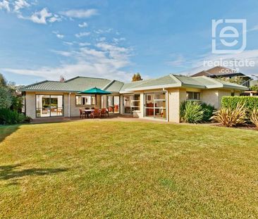 Single Level Family Home in Albany - Photo 1