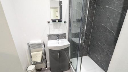 Rosebery Avenue, Nottingham, NG2 - Photo 3