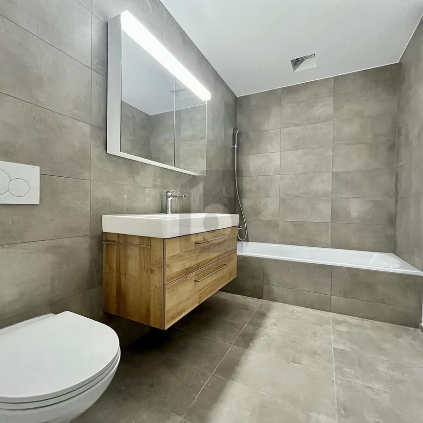 HELL, MODERN UND PRAKTISCH - Photo 1