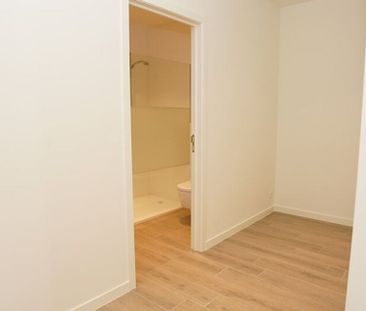 Appartement te huur in Kortrijk voor € 1.350 met 2 slaapkamers - Photo 4