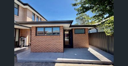 COZY & COMFORTABLE! - Photo 3