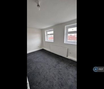 4 bedroom terraced house to rent - Photo 6