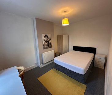 4 bedroom house - Photo 5