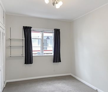 Three bedroom home Central Hutt - Photo 4