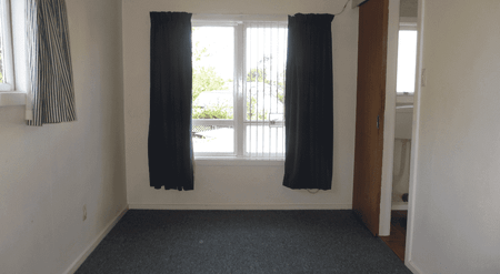 Sunny Three Bedroom Unit in Merivale Available 2nd Feburary 2026 - Photo 4