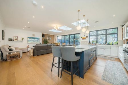 4 bedroom house to rent - Photo 2