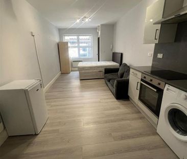 1 bedroom property to rent - Photo 2