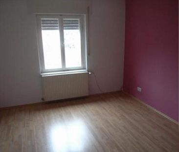 Rennweg! Hell, 2 Zimmer, Balkon, ganz oben, mit KÜCHE und Waschmasc... - Photo 1