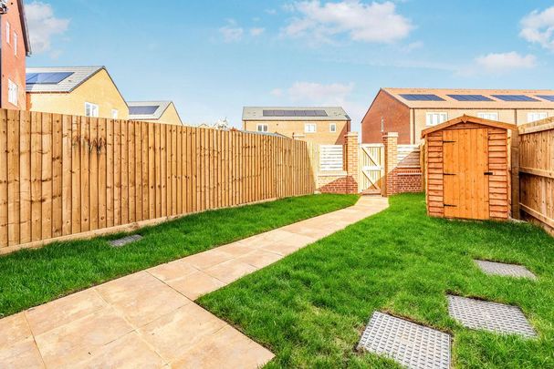 3 bedroom semi-detached house to rent - Photo 1