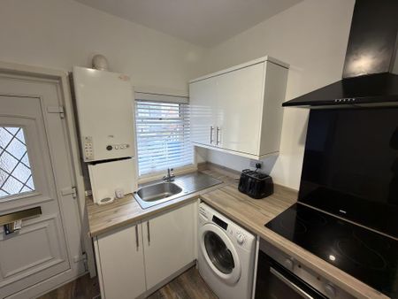 1 bedroom flat to rent - Photo 5