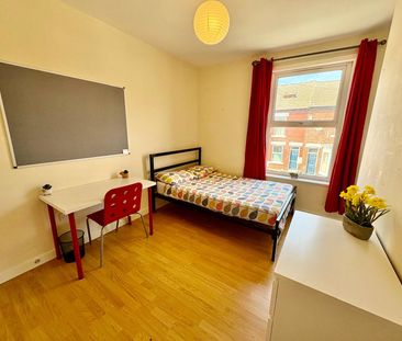 5 bedroom house to rent Pomona Street, Sheffield, South Yorkshire, S11 - Photo 2