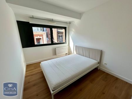 Location Appartement 3 pièces 58m² LILLE 59000 - Photo 3