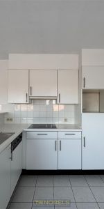 Te huur, lichtrijk 1 slaapkamer appartement op de bovenste verdieping in het centrum van Ronse - Foto 3