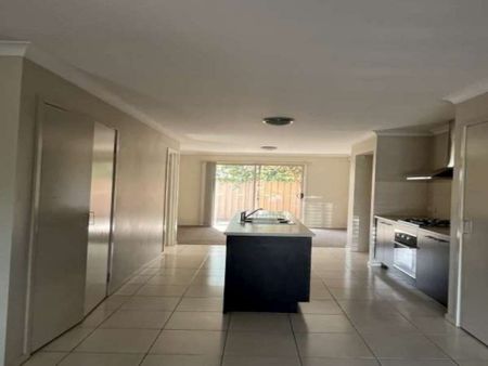 3 Bedroom Townhouse in Munno Para - Photo 3