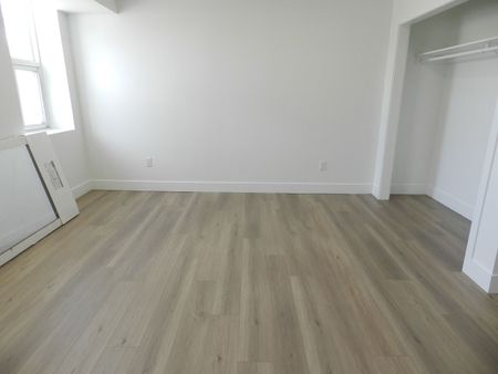 For Lease - 577 Gerrard Street Unit# 201, Toronto, Ontario - Photo 2