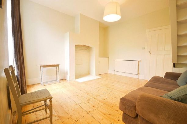 2 bedroom end of terrace house to rent - Photo 1