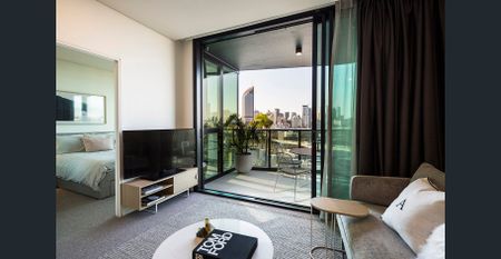 Oxley + Stirling Residences - Fully Furnished & with a storage shed! - Photo 2