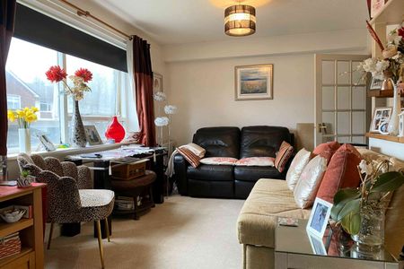 1 Bedroom - Photo 5
