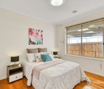 STYLISH START IN NOBLE PARK - 6-month lease - Photo 4