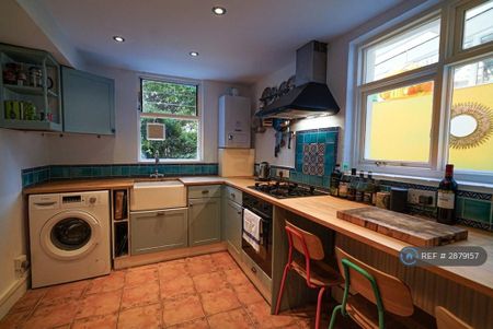 1 bedroom flat to rent - Photo 5