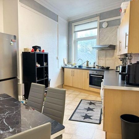 3 bedroom block of apartments to rent - Photo 4