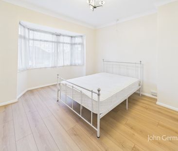 3 bedroom semi-detached to let - Photo 6