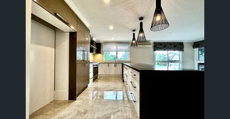 Modern and Spacious Dual Living - Photo 5