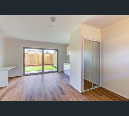 3/55 Koonawarra Street, Clayton, Vic 3168 - Photo 4