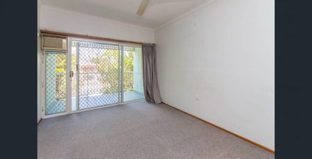 Two Bedroom Townhouse in Quiet complex - Photo 3