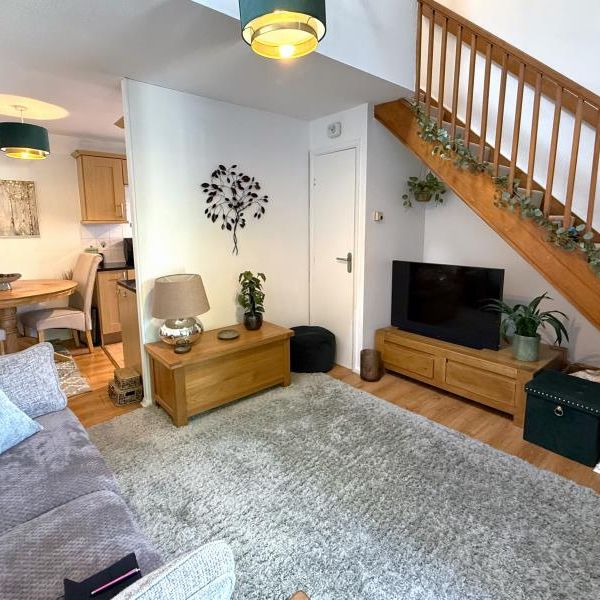 Overthorpe Close, Woking - 1 bedroomProperty for lettings - Seymours - Photo 1