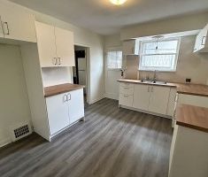 Fairview Unfurnished 2 Bed 1.5 Bath Duplex For Rent at 2820A Fir St Vancouver - Photo 4