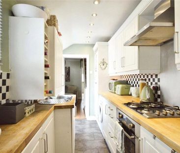2 bedroom terraced house to rent - Photo 1