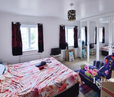 1 bedroom in a house share to rent - Photo 2