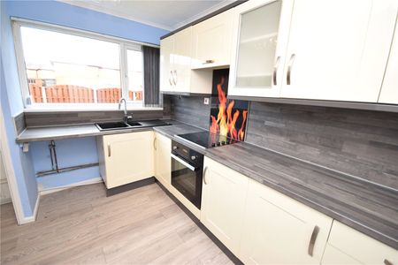 278, Oakwood Lane, Leeds, West Yorkshire, LS8 3LE - Photo 4