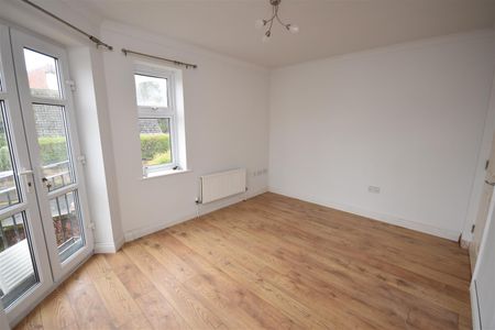 Downham Court, Downham Road South, Heswall - Photo 5