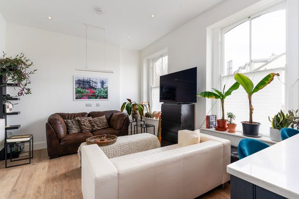 10 SANDYMOUNT GREEN, DUBLIN 4, D04 N472 - Photo 1