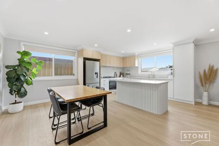 Modern Family Home - Photo 4