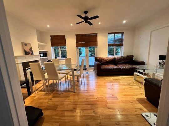 Room in a Shared Flat, London, E11 - Photo 1