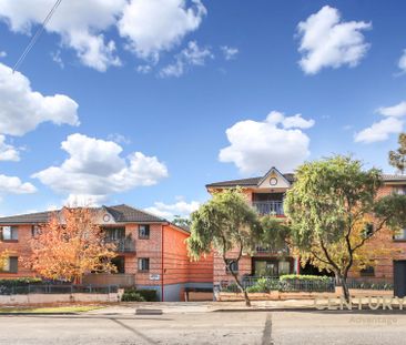 Modern Two Bedroom Unit - Photo 4