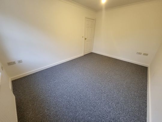 Richmond Park Road, Bournemouth - Photo 1